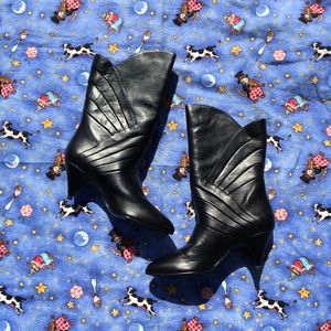 vintage gloria vanderbilt boots